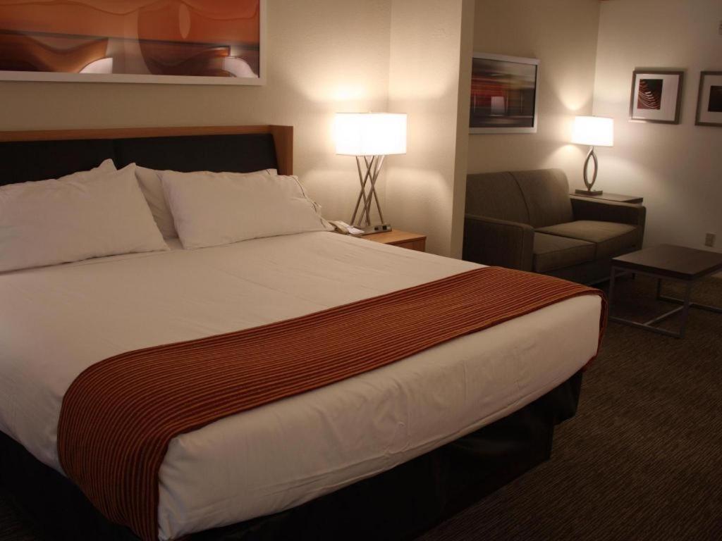 Holiday Inn Express Munising-Lakeview Hotel By Ihg Exterior foto