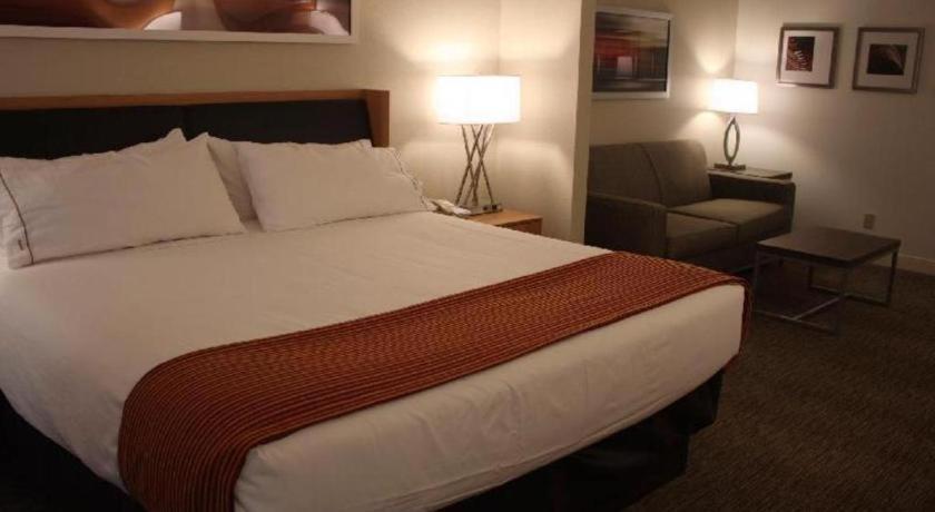 Holiday Inn Express Munising-Lakeview Hotel By Ihg Exterior foto